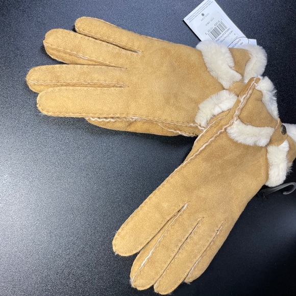 UGG Accessories - Ugg Sheepskin Turned Bow Glove - Chestnut (M)